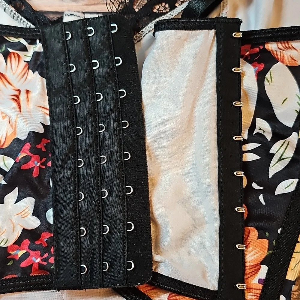 NEW SHEIN BLACK FLORAL EYELASH TRIM UNDERWIRE CORSET - Picture 8 of 11